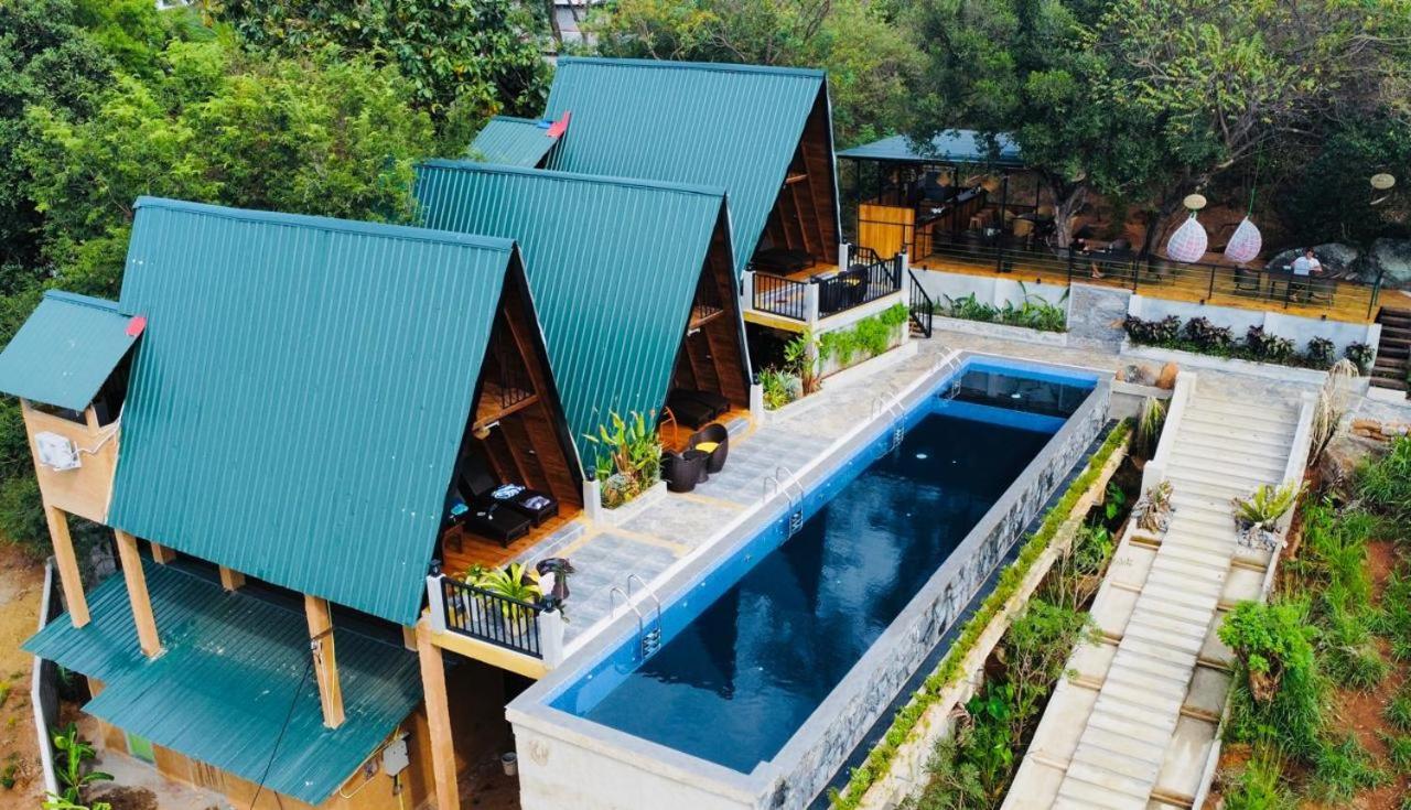 Sundown Lake Hotel & Spa Habarana Exterior foto
