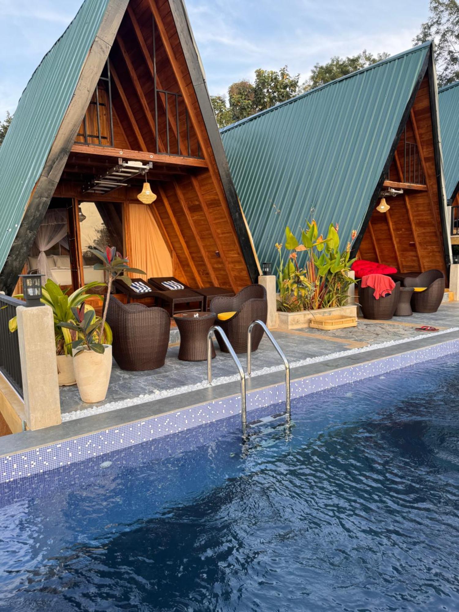 Sundown Lake Hotel & Spa Habarana Exterior foto